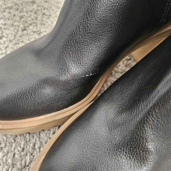 DV by Dolce Vita Jade Black Platform Chunky Heel Boots in black size 9.5 FLAW - Picture 2 of 9